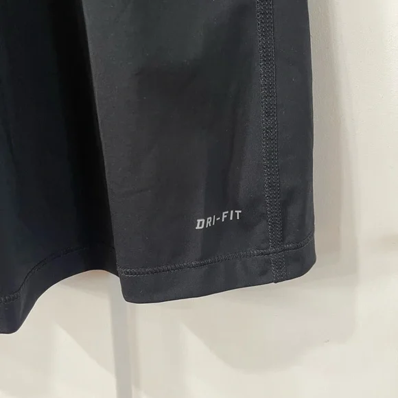 NIKE Black Tank Top, sz M - Picture 3 of 7